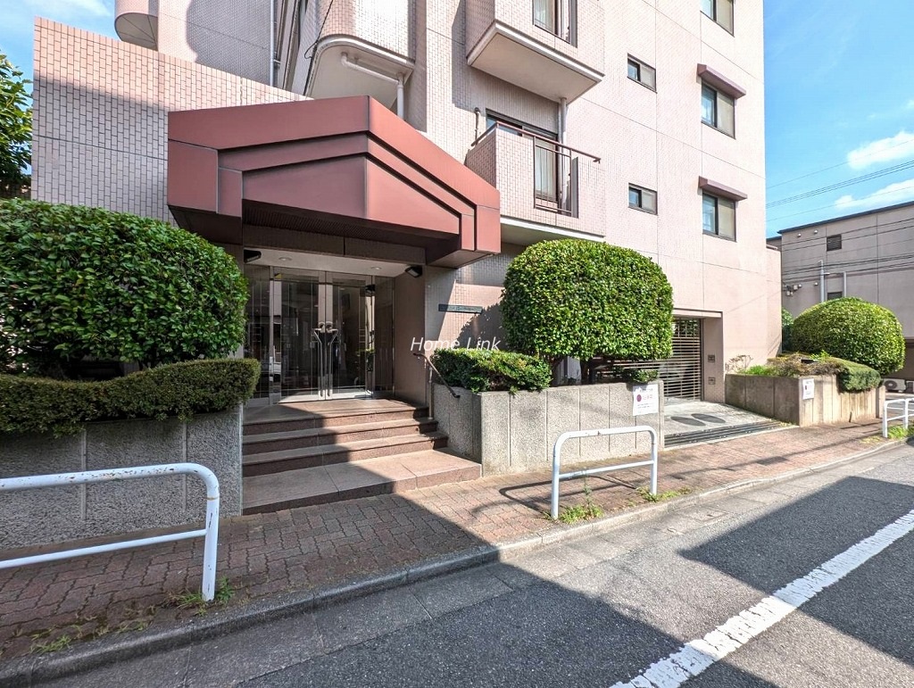 板橋桜川パーク・ホームズ　エントランス前